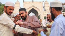 Waqf Amendment Bill: कनॉट प्लेस, जनपथ, करोल बाग…कांग्रेस के नेतृत्व वाली UPA सरकार ने दिल्ली की 123 संपत्तियां वक्फ बोर्ड को ट्रांसफर क्यों की थीं?