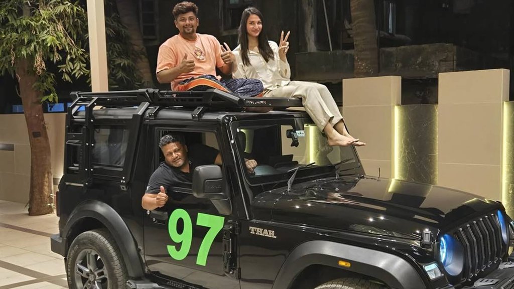 Anaya Bangar, Anaya Bangar with Sarfaraz Khan, Anaya Bangar cricket