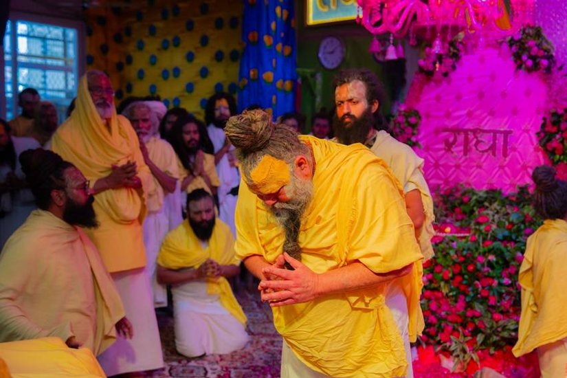 Puja me kis bhagwan ki aarti kare