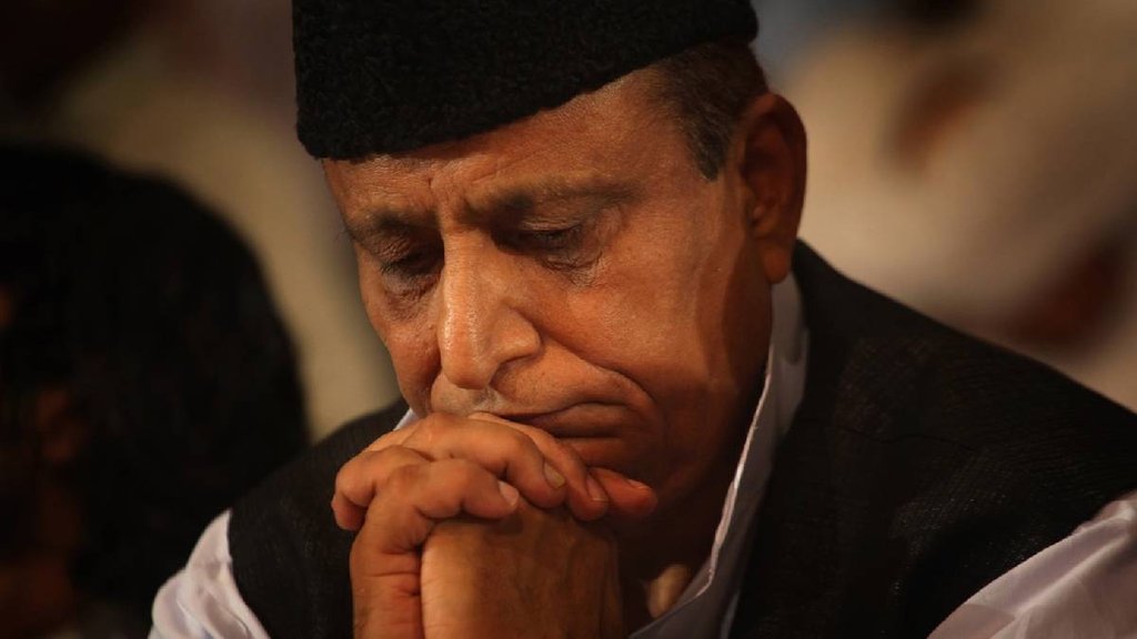azam khan, akhilesh yadav | sp chief