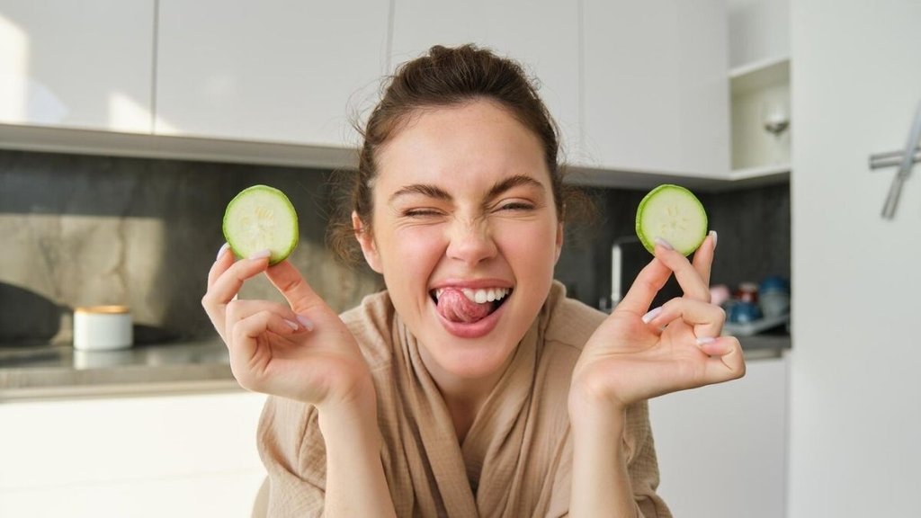 Cucumber for Cholesterol, Cucumber for dehydration, Cucumber for summer, summer diet, Cucumber nutrients, How to add cucumber in summer diet, Cucumber controls blood sugar level