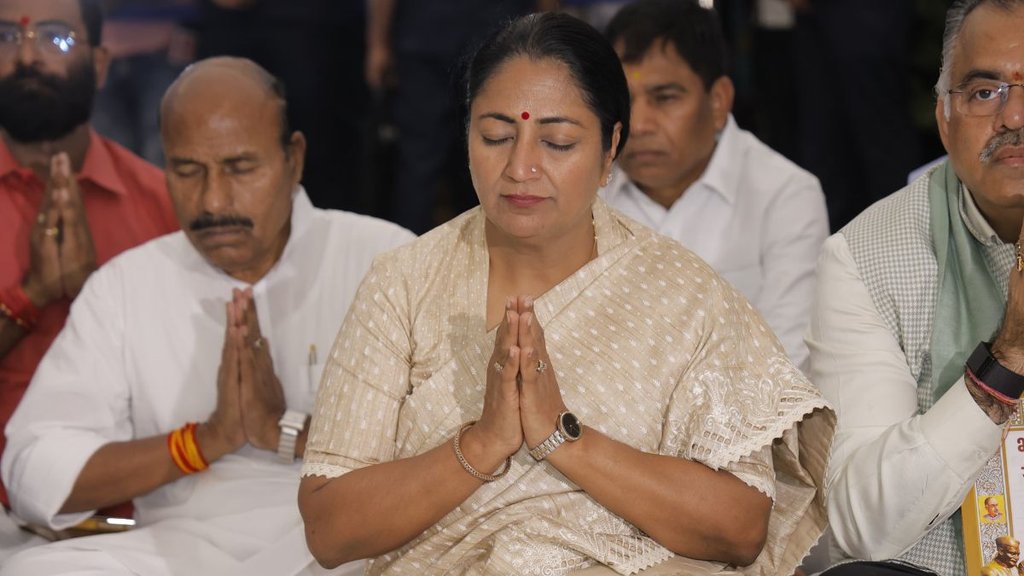 rekha gupta, world earth day 2025 significance, delhi cm,