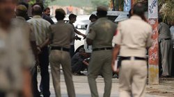 Delhi News: महिला वकील ने स्कूटी पर ही छोड़ दिया अपना हैंडबैग, वापस लौटी तो रह गई दंग, जानिए वजह