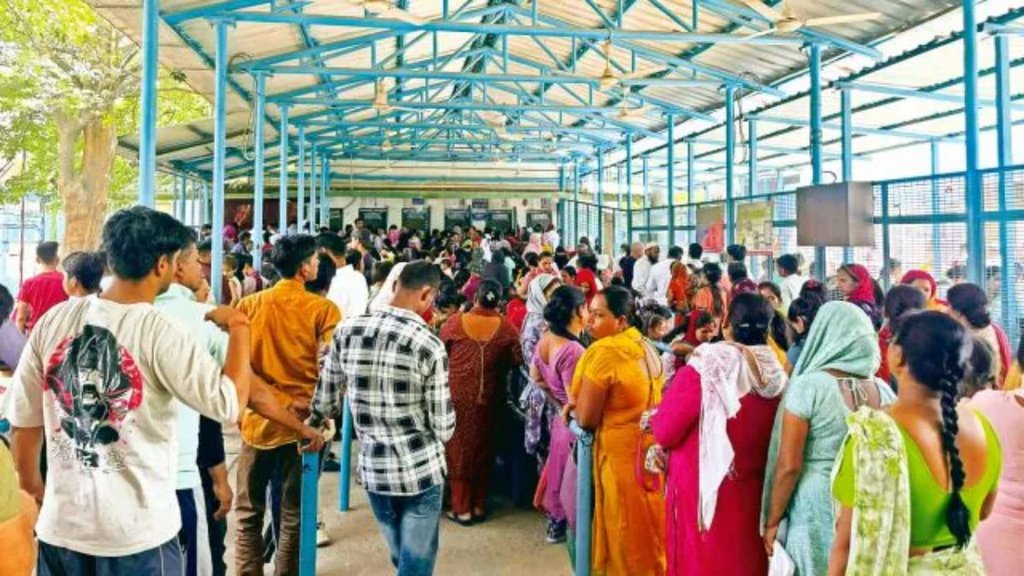 Delhi government hospitals, Delhi hospitals, Lal Bahadur Shastri Hospital