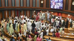 MCD पर भी होगा बीजेपी का कब्जा? जानें दिल्ली में ‘ट्रिपल इंजन’ सरकार बनने के क्या हैं समीकरण