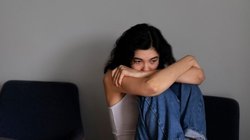 मेंटल हेल्थ पर असर करती हैं ये 3 चीजें, एक्सपर्ट से जानिए कैसे करें बचाव, टेंशन और एंजाइटी भी हो जाएगी गायब