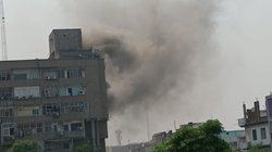 गाजियाबाद के बिल्डिंग में लगी आग, हादसे के दौरान ही लिफ्ट हो गई खराब; इस तरह हुआ रेस्क्यू