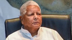 लालू प्रसाद पटना के अस्पताल से हुए डिस्चार्ज, अब AIIMS में चलेगा इलाज