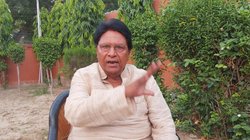 Rana Sanga Controversy: सपा सांसद रामजीलाल सुमन के काफिले पर हुआ हमला, करणी सेना के लोगों ने फेंके टायर