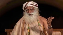 शरीर का ईंधन हैं फ्रूट्स, रोज खाएंगे तो बॉडी से निकल जाएंगे सारे टॉक्सिन, सदगुरु ने बताए फायदे और तरीके