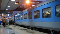Blog: जोखिम की राह पर रेलयात्रा, रेल सुरक्षा और यात्री सुविधा की गुणवत्ता पर फोकस की जरूरत