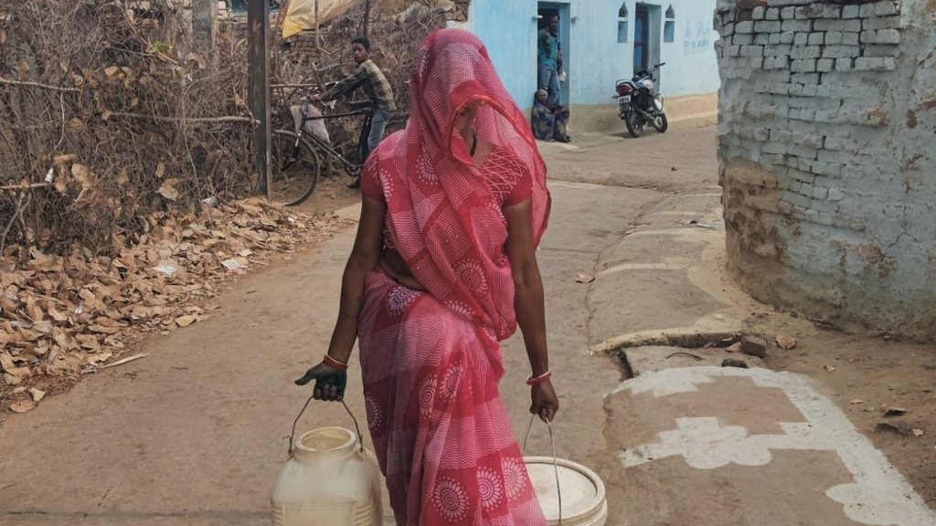 Water Crisis | madhya Pradesh | wife