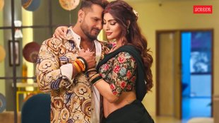 AKanksha Puri, AKanksha Puri Calls Kanjoos to Khesari Lal Yadav