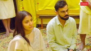 Anushka Sharma, Anushka Sharma Crying in front of Premanand Maharaj