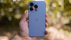 iPhone alert: ऐप्पल की आईफोन यूजर्स को बड़ी चेतावनी, इस फीचर को तुरंत कर दें ऑफ, जानें हुआ क्या है