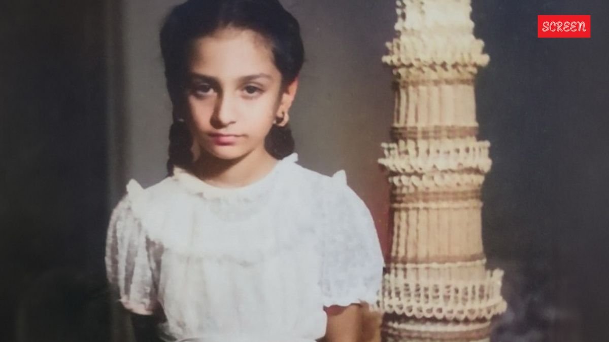 this Bollywood Actress Belongs to Tawaif Family, Saira Banu Great grandmother jumman bai