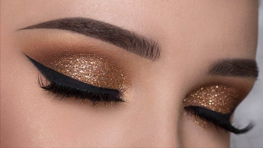 Bronze eye makeup