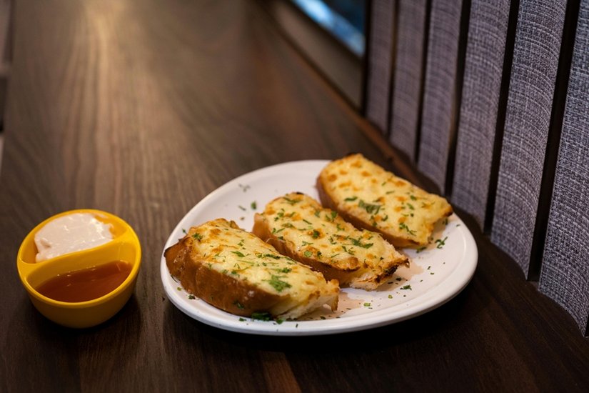 Cheesy Garlic Bread