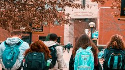 China University: चीन की बीजिंग यूनिवर्सिटी में शर्मनाक घटना, छात्रा को पीरियड्स के सबूत के लिए कपड़े उतारने को कहा; मचा हंगामा