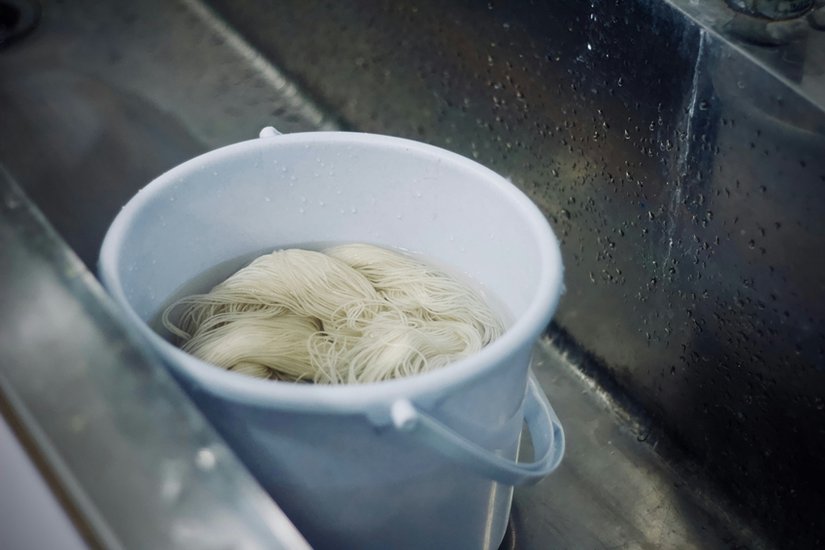 DIY bathroom cleaning hacks