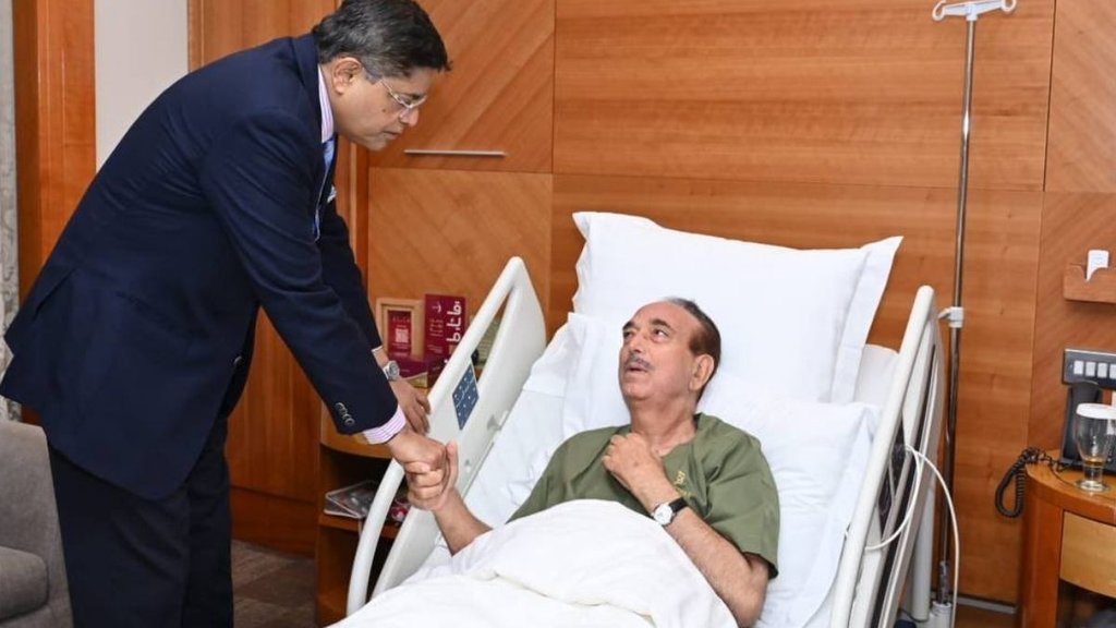 Ghulam Nabi Azad hospitalised, Ghulam Nabi Azad Kuwait