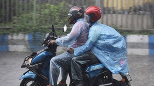 Heavy Rainfall, School Closed, Kerala, Karnataka,