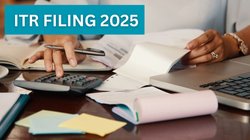 ITR Filing 2025: आईटीआर फाइल करने की डेडलाइन क्या है? समय पर रिटर्न दाखिल करना भूल जाएं तो क्या करें? जानें जुर्माना, ब्याज समेत बाकी डिटेल