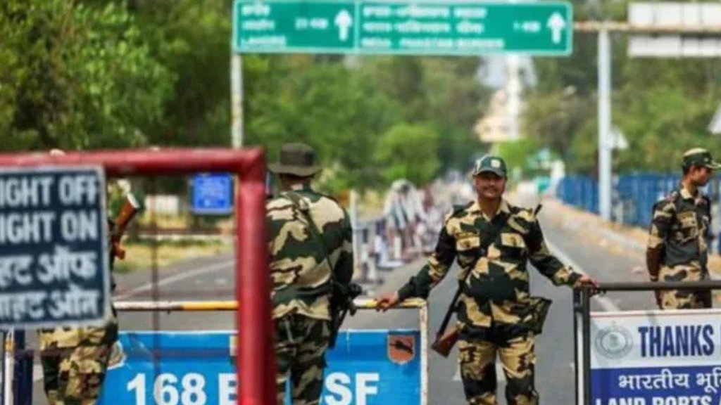 Attari-Wagah Border: अटारी-बाघा बॉर्डर। (एक्सप्रेस)
