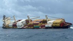 Ship Capsized: ‘बहुत ज्यादा तेल का रिसाव नहीं होगा…’, केरल में जहाज डूबने के बाद आई गुड न्यूज