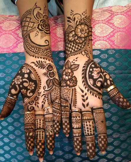 Mehndi for Indo-Western Outfits