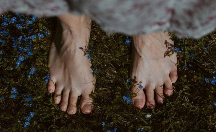 Walking barefoot benefits