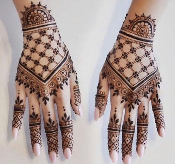 No-Parlour Mehndi Designs for Vat Savitri
