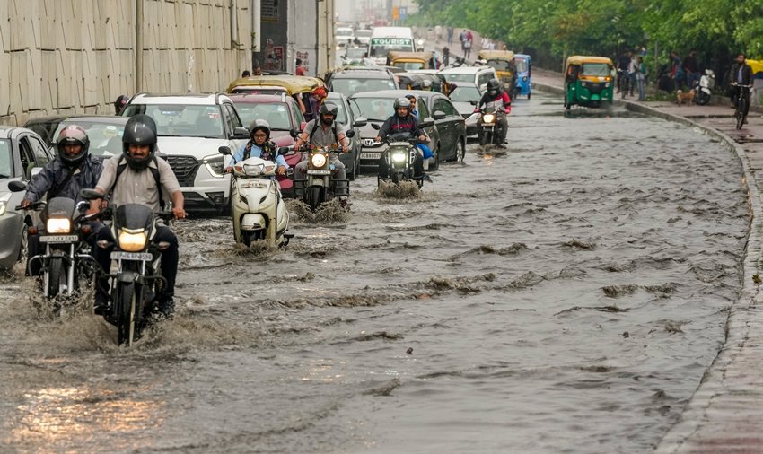 Waterlogging after rain in UP