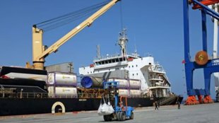 Pakistan Shuts Ports | Indian Ships | terror attack