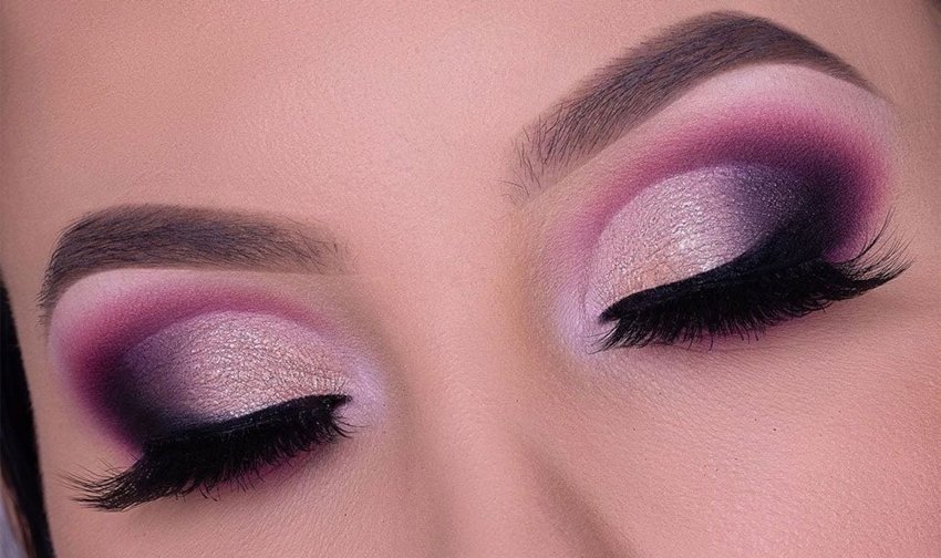 Pink hues eyeshadow