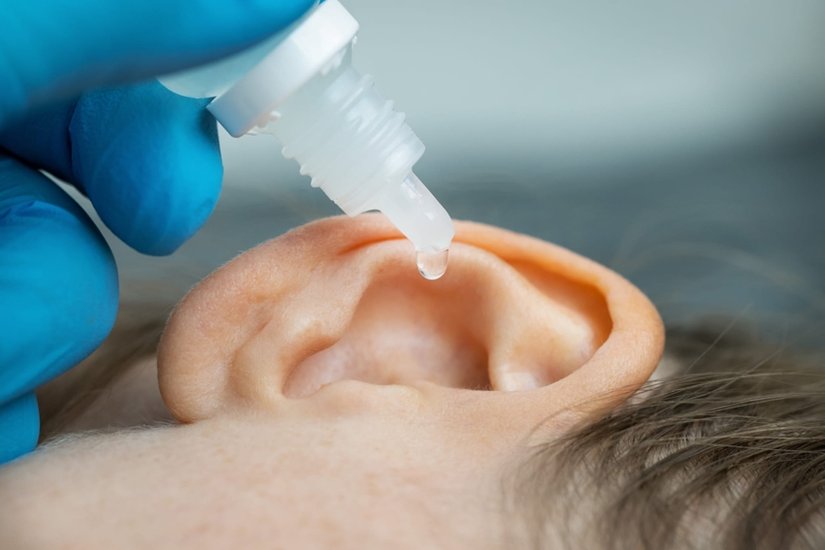 Remove earwax at home