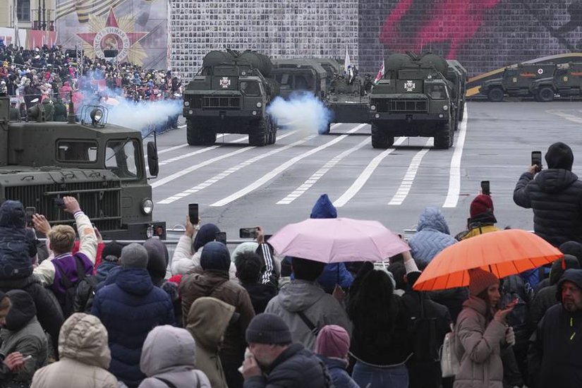 S-400 Special Features