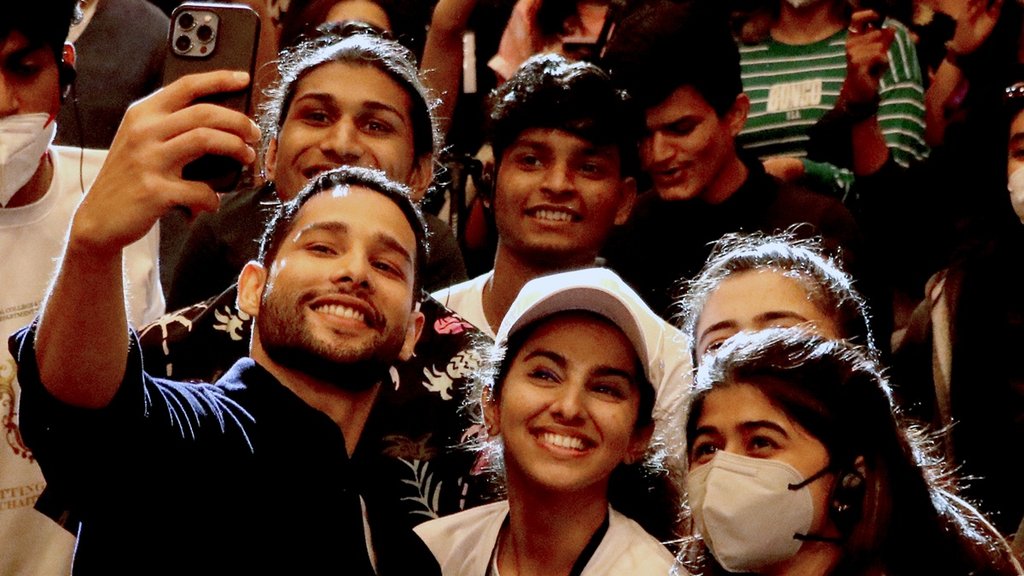 Siddhant Chaturvedi, Sara Tendulkar, Sachin Tendulkar, Bollywood cricket connection