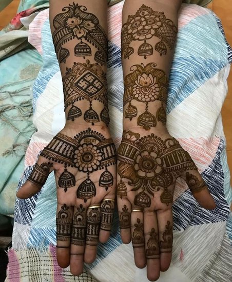 Stylish Mehndi for Fusion Dresses