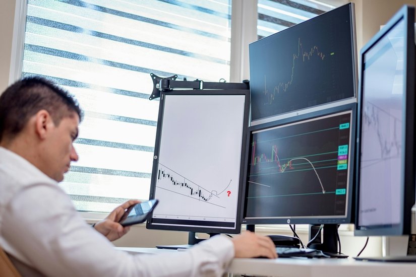 Top 10 Courses for Commerce Students in 2025