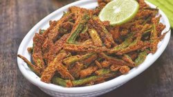 रेस्टोरेंट स्टाइल में घर पर बनाएं भिंडी की सब्जी, यहां जान लें आसान रेसिपी