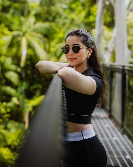What did Sara Tendulkar study