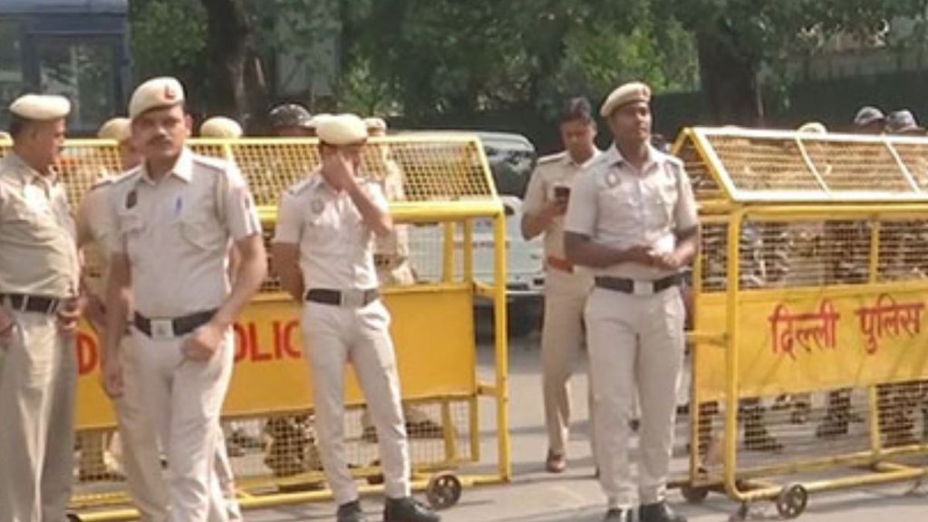 delhi police secret operation, sleeper cell network busted, isi sleeper cell network