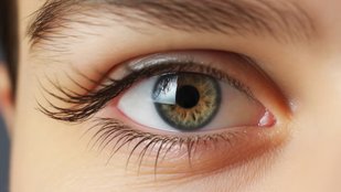 long and thick eyelashes | eyelash extensions | How to grow eyelashes naturally