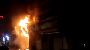 fire, sarojni nagar, delhi news