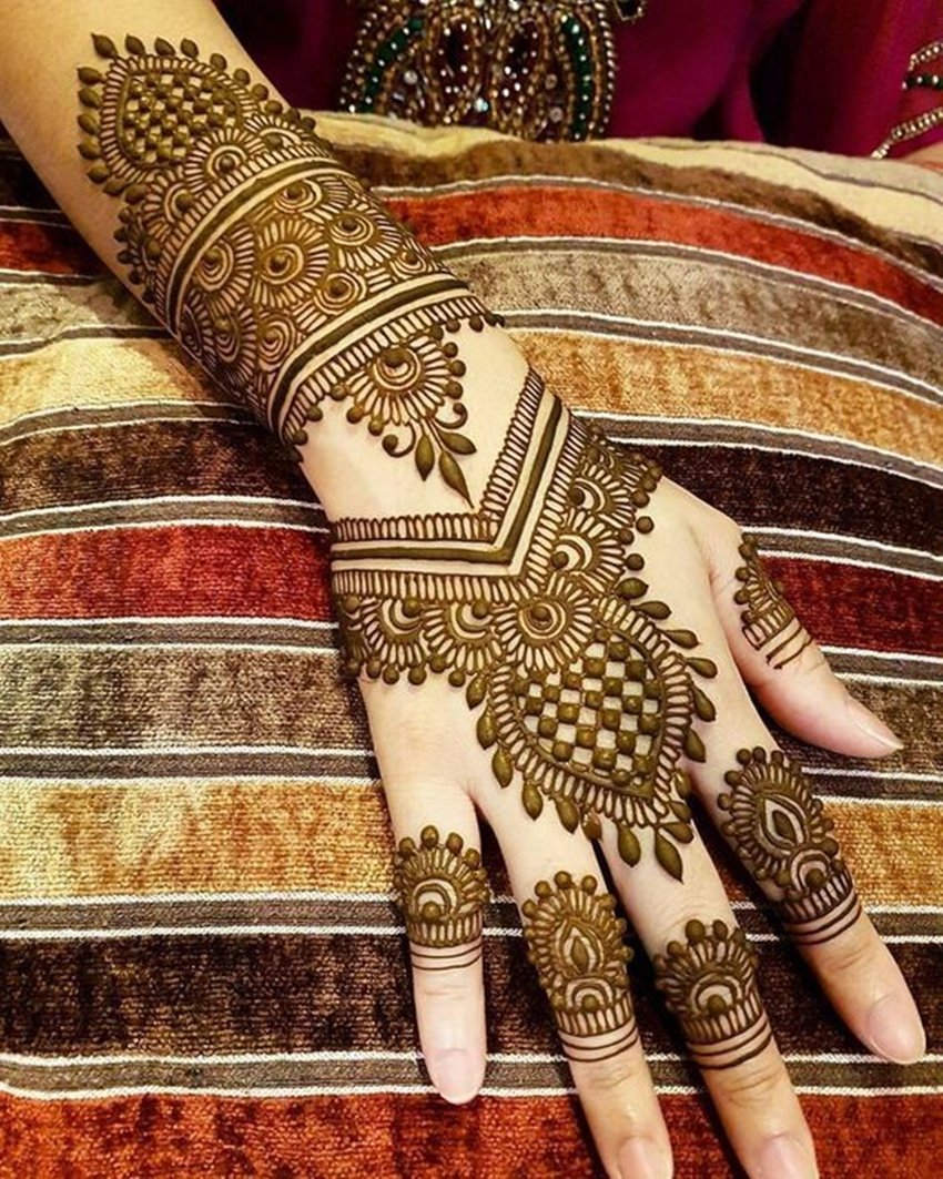 indo western mehndi patterns