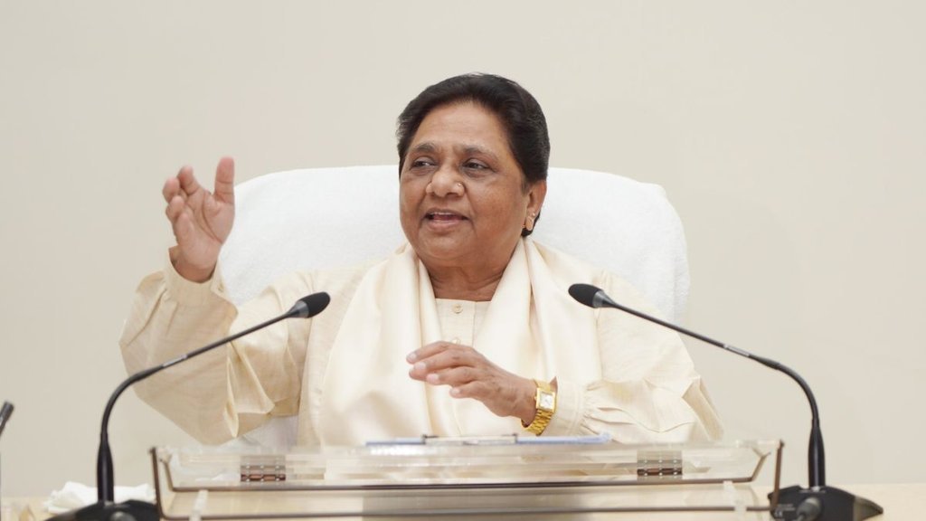 Mayawati, Mayawati vacates Lodhi Estate, Mayawati vacates Delhi home,