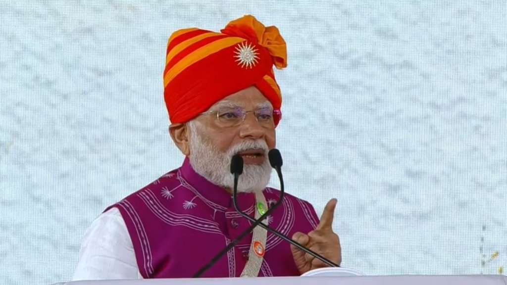 pm narendra modi, pm modi gujarat visit