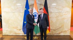 न्यूट्रल होने का कोई चक्कर ही नहीं! इस बड़े देश ने दिया भारत को खुला समर्थन, PAK को झटका