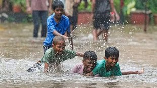 mumbai weather, mumbai mein baarish, delhi ncr weather update